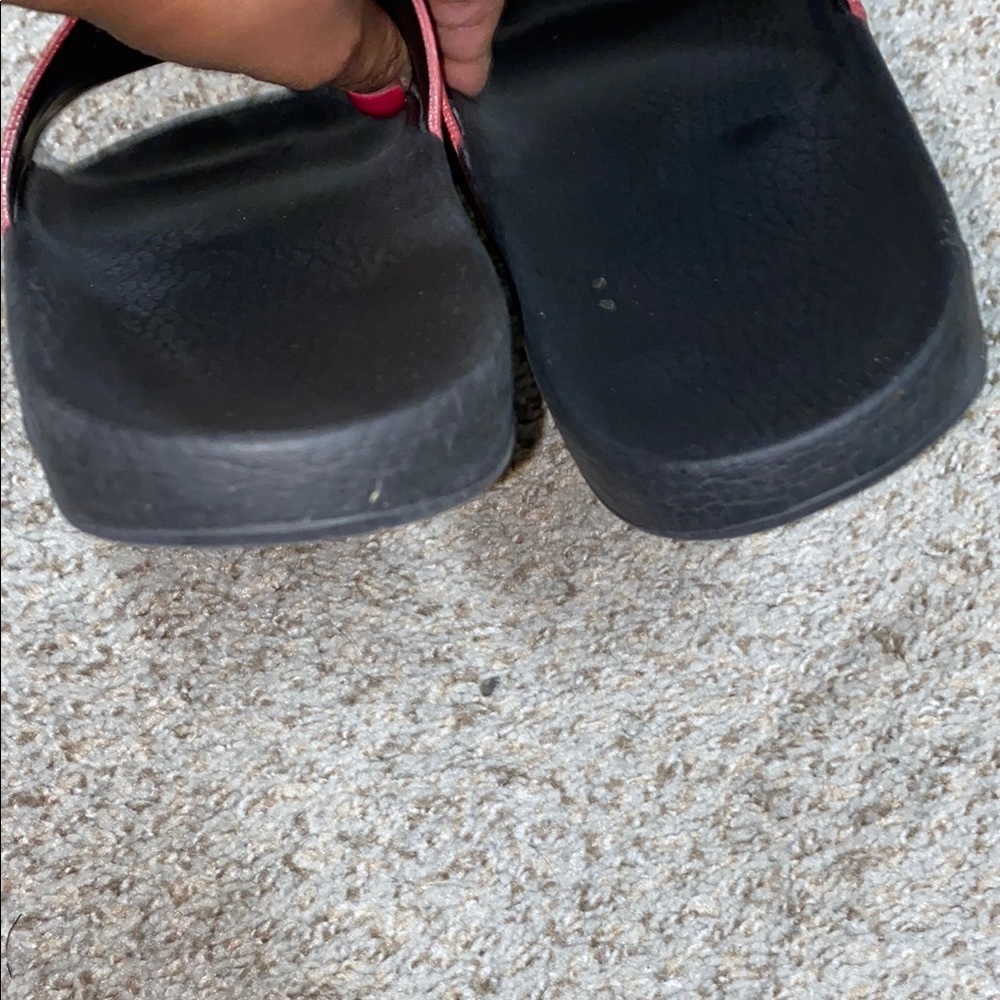 Gucci Red and Black Slides - Picture 6 of 8